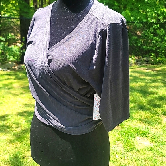Free People Tops - 🦚 FP FREE PEOPLE GORGEOUS WRAP AROUND TOP!